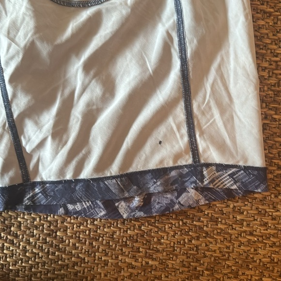 Lululemon Men’s Shorts - Picture 4 of 9